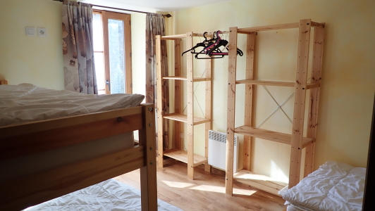 vakantiehuis-Pyreneeën-rekken-slaapkamers.jpg Chambre du Fourcat