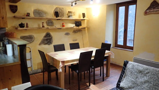 vakantiehuis-pyreneeën-eetplaats-La-Benestante.jpg Eetkamer